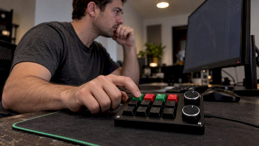 Trader testing a Key-Trade trading keypad